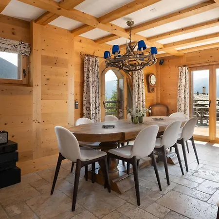 Jenna - By Emerald Шале Вербье