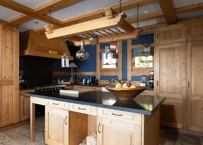 Jenna - By Emerald Alpehytte *