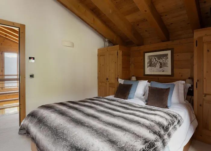 Jenna - By Emerald Verbier