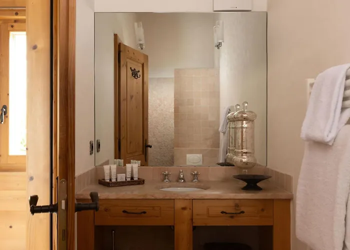 Jenna - By Emerald 木屋